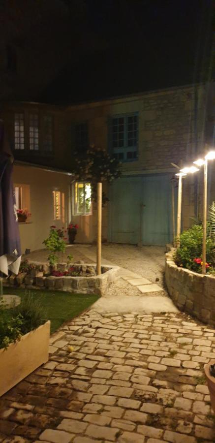 Cour St Didier 讷韦尔 外观 照片